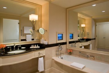 peninsulabathroom