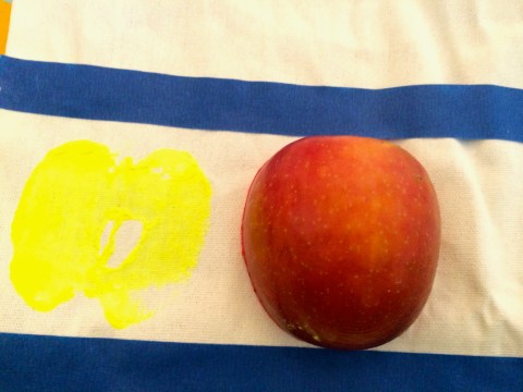 DIY Apple Print Tote Bags